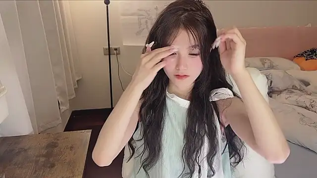 Snapshot of FuFu-puff chatting on November 17, 12:11 pm FuFu-puff online show from November 17, 12:11 pm