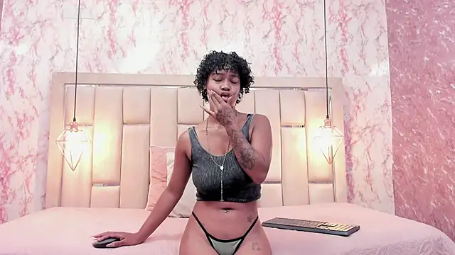 Snapshot of WILD_FIREE_ chatting on November 14, 8:18 pm WILD FIREE online show from November 14, 8:18 pm