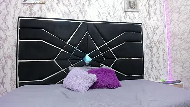 Snapshot of WILD_FIREE_ chatting on November 15, 8:38 pm WILD FIREE online show from November 15, 8:38 pm