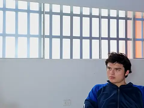 Snapshot of invincible200 chatting on November 24, 2:39 pm invincible200 online show from November 24, 2:39 pm