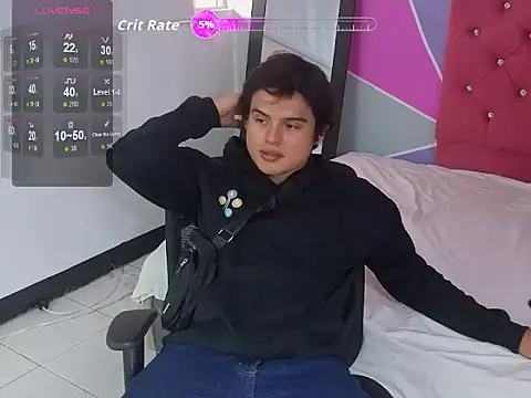 Snapshot of invincible200 chatting on November 30, 2:43 pm invincible200 online show from November 30, 2:43 pm