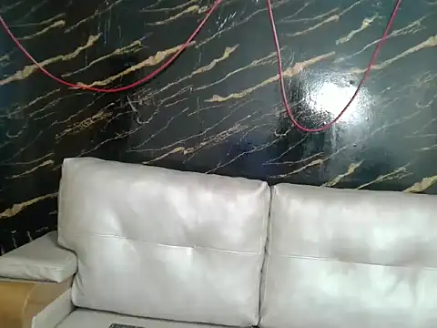 Snapshot of invincible200 chatting on December 3, 1:20 pm invincible200 online show from December 3, 1:20 pm