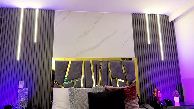 ScarletTorres online show from April 7, 7:25 pm