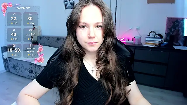 cute little ass online show from February 28, 6:58 am