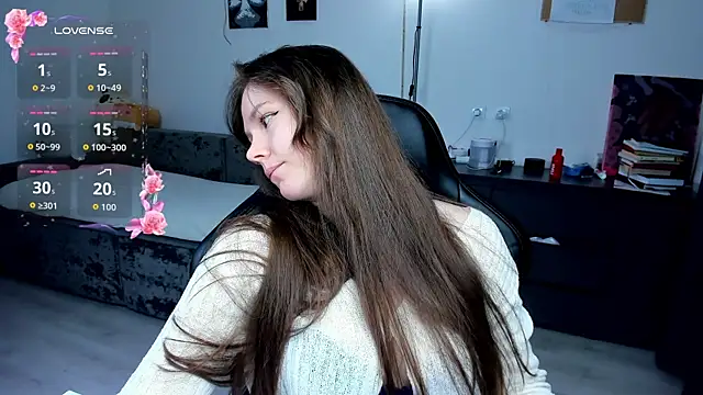 cute little ass online show from April 19, 4:06 pm