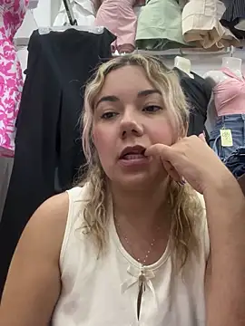 Snapshot of Fabii15 chatting on September 11, 12:33 am Fabii15 online show from September 11, 12:33 am