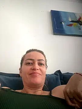 Snapshot of Alerquinasc chatting on November 2, 4:20 pm Alerquinasc online show from November 2, 4:20 pm