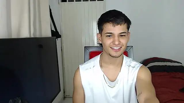 Snapshot of Alex_mojica chatting on November 8, 5:07 am Alex mojica online show from November 8, 5:07 am