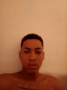 carloseduardo200319 online show from January 10, 11:45 am