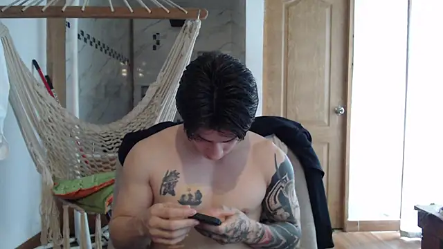 Snapshot of AteneoJr chatting on November 6, 5:03 pm AteneoJr online show from November 6, 5:03 pm