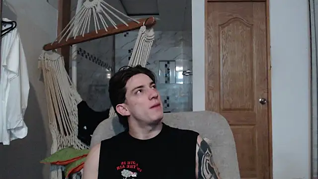 Snapshot of AteneoJr chatting on November 12, 4:13 am AteneoJr online show from November 12, 4:13 am