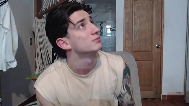 Snapshot of AteneoJr chatting on November 13, 5:50 am AteneoJr online show from November 13, 5:50 am