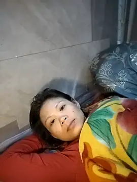 Snapshot of LinhNa999 chatting on February 9, 6:17 am LinhNa999 online show from February 9, 6:17 am