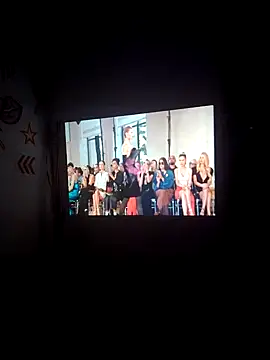 sweetsinisabella online show from October 4, 9:18 am