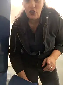 Snapshot of monella821 chatting on November 28, 5:26 pm monella821 online show from November 28, 5:26 pm