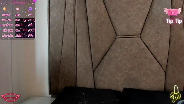 Isabela Colins online show from September 30, 12:32 pm