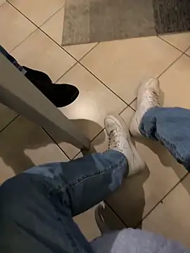 Snapshot of Manu97k chatting on October 24, 5:20 pm Manu97k online show from October 24, 5:20 pm