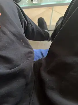 Snapshot of Manu97k chatting on October 26, 8:53 am Manu97k online show from October 26, 8:53 am