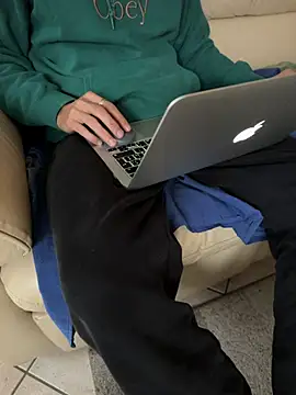 Snapshot of Manu97k chatting on October 29, 9:11 am Manu97k online show from October 29, 9:11 am