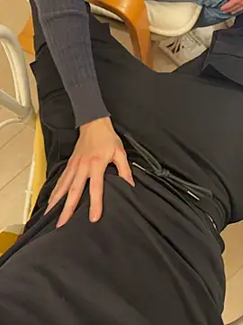 Snapshot of Manu97k chatting on October 31, 9:38 pm Manu97k online show from October 31, 9:38 pm