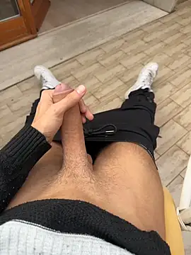 Snapshot of Manu97k chatting on November 1, 9:44 am Manu97k online show from November 1, 9:44 am