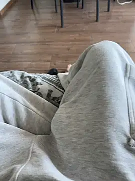 Snapshot of Manu97k chatting on November 30, 8:51 am Manu97k online show from November 30, 8:51 am