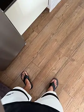 Snapshot of Manu97k chatting on December 18, 3:29 pm Manu97k online show from December 18, 3:29 pm