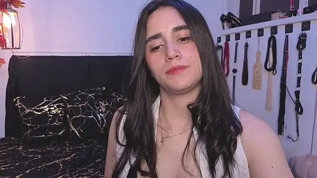 elowen halley1 online show from November 21, 6:50 pm