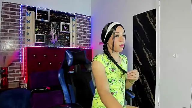 Snapshot of angelitasexxxhot chatting on October 26, 12:49 am angelitasexxxhot online show from October 26, 12:49 am