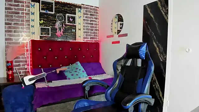 Snapshot of angelitasexxxhot chatting on November 10, 12:53 am angelitasexxxhot online show from November 10, 12:53 am