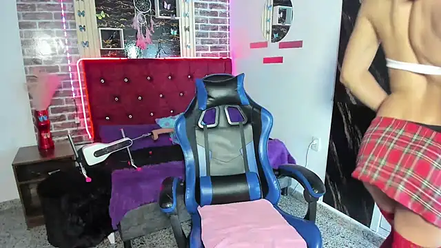 Snapshot of angelitasexxxhot chatting on November 22, 8:08 pm angelitasexxxhot online show from November 22, 8:08 pm