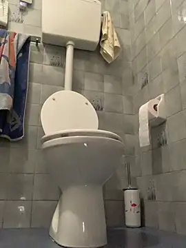 Snapshot of TORAKIKI79 chatting on March 3, 10:04 pm TORAKIKI79 online show from March 3, 10:04 pm