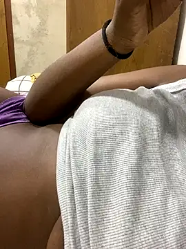 Snapshot of bybey18 chatting on November 11, 11:16 pm bybey18 online show from November 11, 11:16 pm