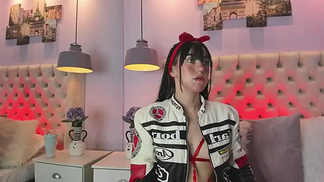 Snapshot of athziry_g chatting on September 14, 4:44 am athziry g online show from September 14, 4:44 am