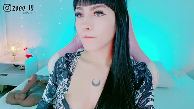 cuteezoe online show from May 9, 3:56 am