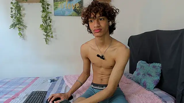 Peterfrost19 online show from September 10, 4:18 pm