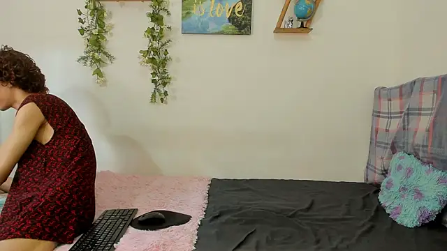 Peterfrost19 online show from September 19, 3:45 pm