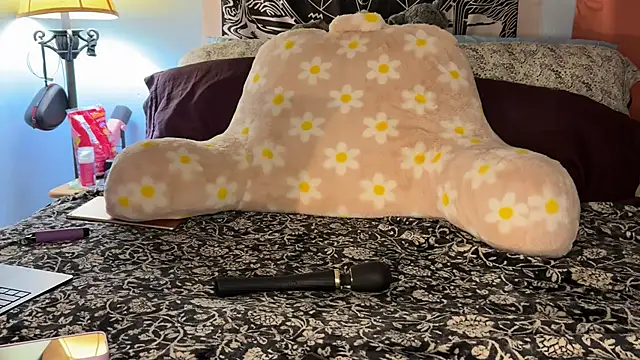 Snapshot of onlysunidreamss chatting on October 14, 1:17 am onlysunidreamss online show from October 14, 1:17 am