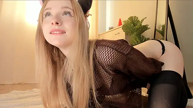 Nana Wilson online show from September 14, 4:22 am