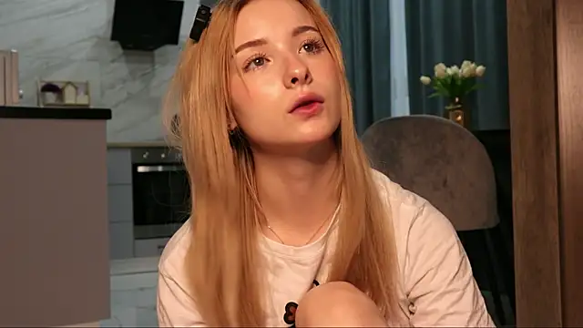 Nana Wilson online show from November 14, 4:44 am