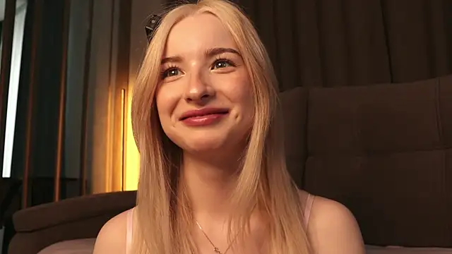 Nana Wilson online show from April 14, 4:18 am