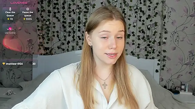  influensii  online show from November 6, 5:30 am