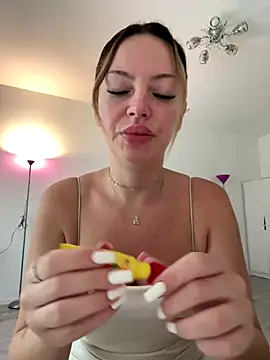 Sandra Jo online show from September 21, 5:42 am