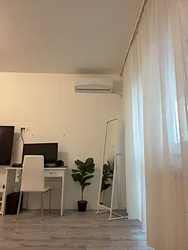 Sandra Jo online show from September 26, 5:44 am