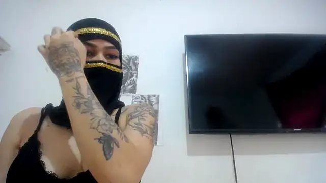 Snapshot of Foxy_Lovex chatting on September 15, 8:31 pm Foxy Lovex online show from September 15, 8:31 pm