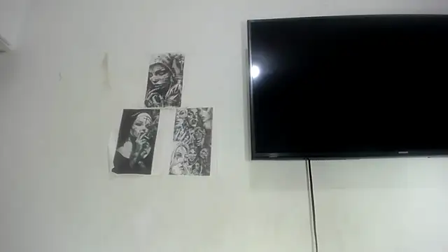 Snapshot of Foxy_Lovex chatting on September 19, 1:40 am Foxy Lovex online show from September 19, 1:40 am