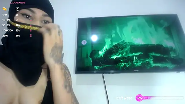 Snapshot of Foxy_Lovex chatting on October 19, 10:21 pm Foxy Lovex online show from October 19, 10:21 pm