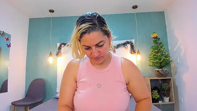 Heidy milf online show from December 4, 8:06 pm