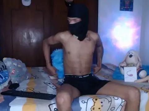 Sexy hotlatin25 online show from December 2, 9:32 pm