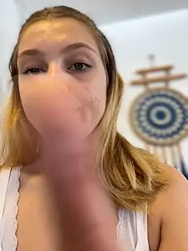 Snapshot of Emaline_Fane chatting on October 8, 6:55 am Emaline Fane online show from October 8, 6:55 am